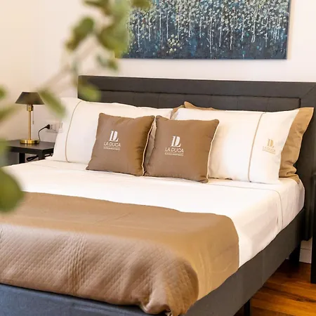La Duca & Bed & Breakfast